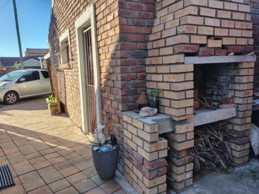 2 Bedroom Property for Sale in Kabega Park Eastern Cape